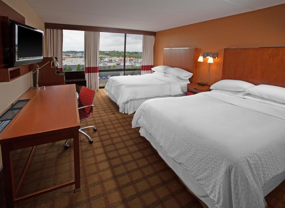 Four Points Philadelphia Northeast Hotel Bagian luar foto