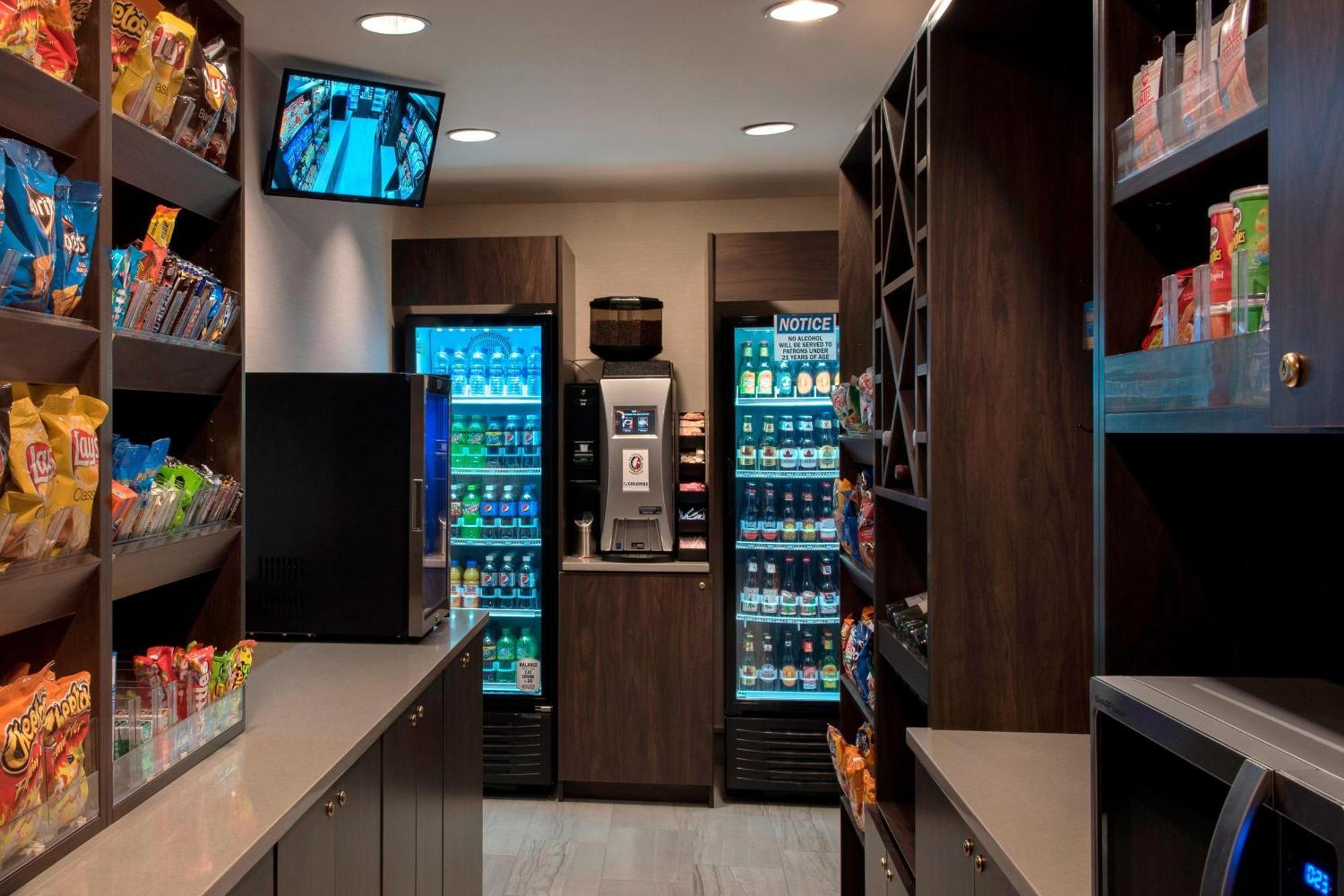 Four Points Philadelphia Northeast Hotel Bagian luar foto