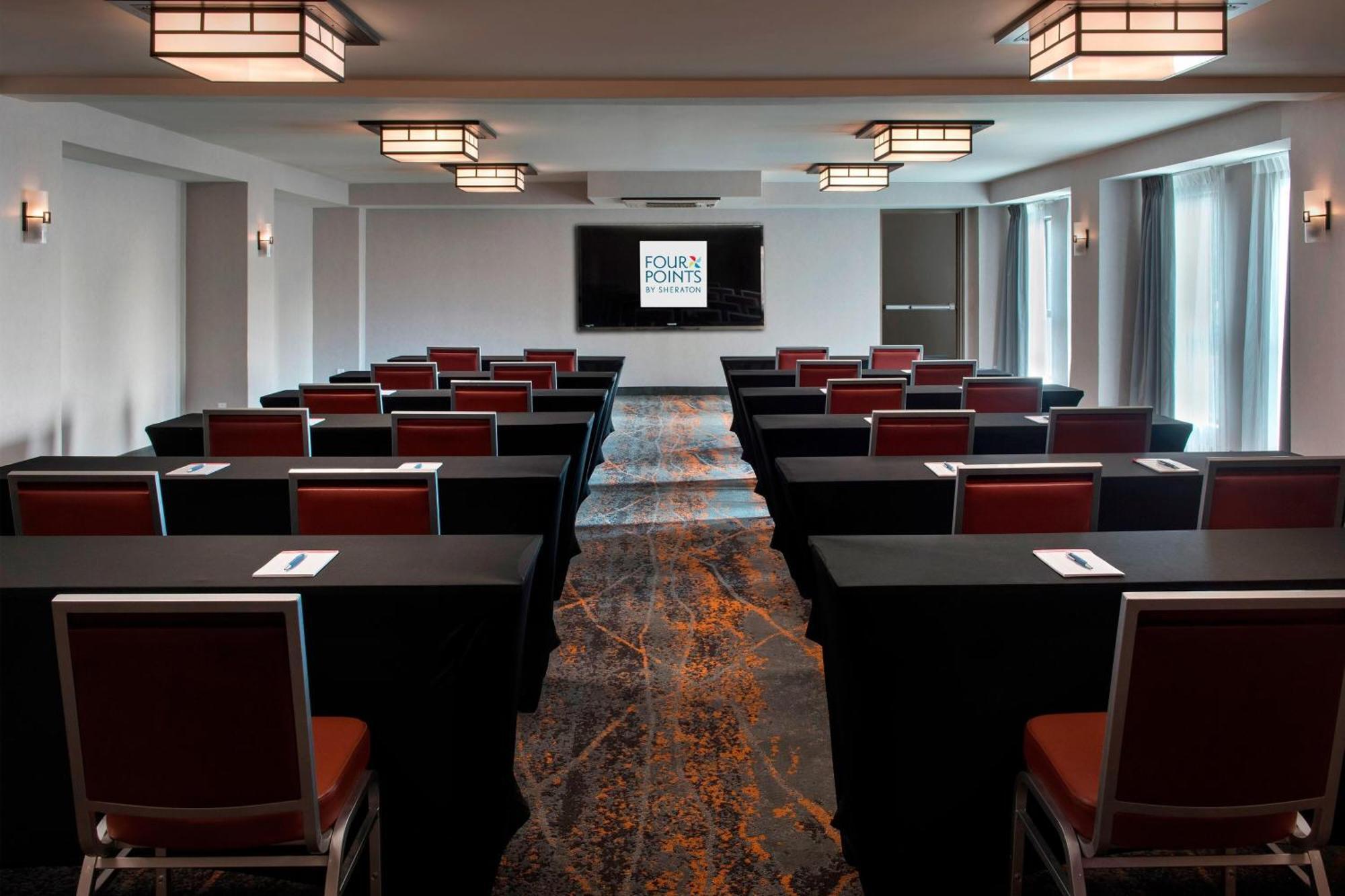 Four Points Philadelphia Northeast Hotel Bagian luar foto