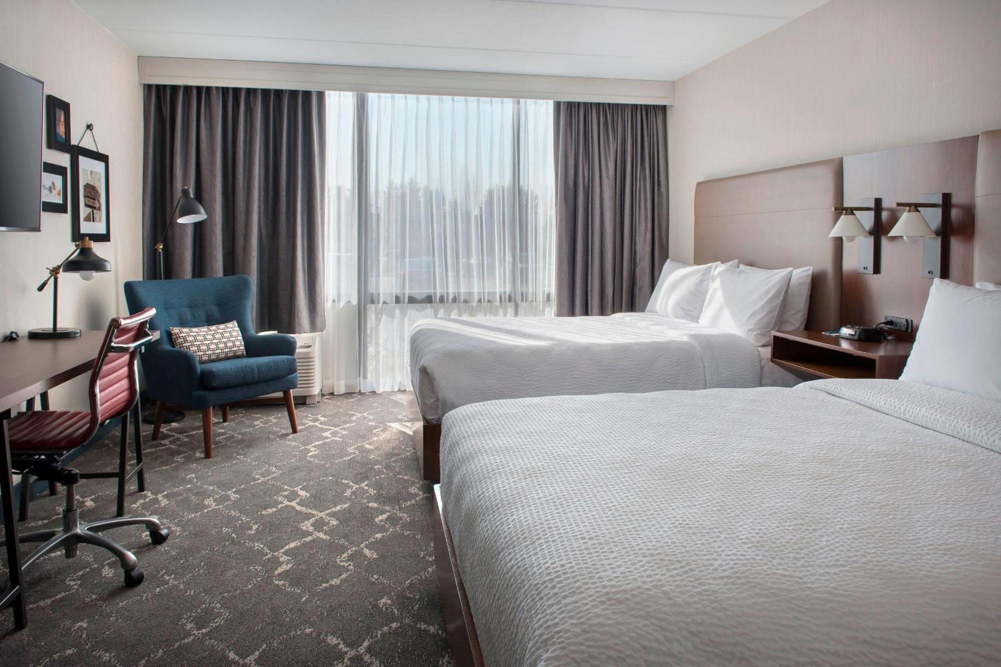 Four Points Philadelphia Northeast Hotel Bagian luar foto