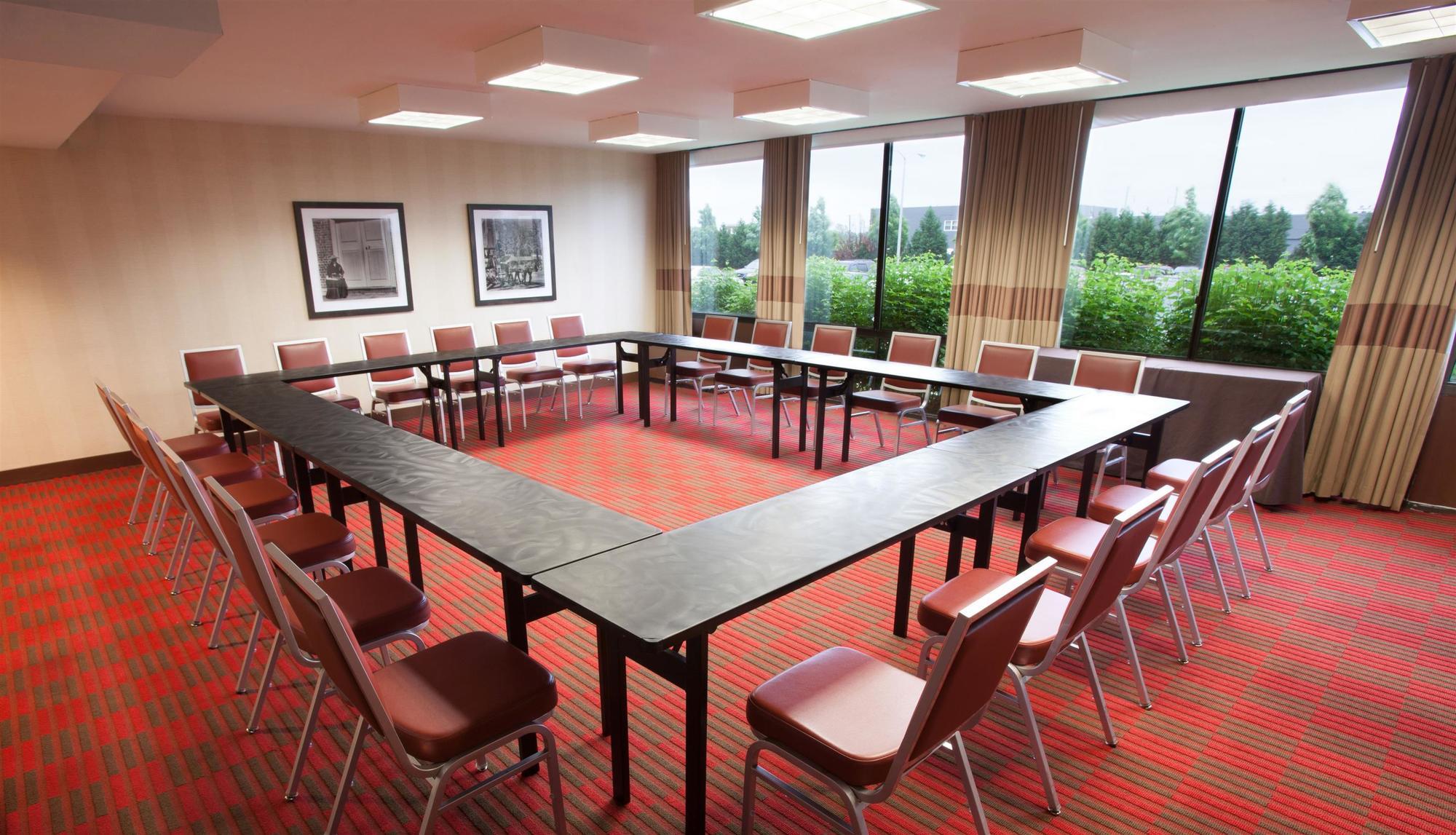 Four Points Philadelphia Northeast Hotel Bagian luar foto