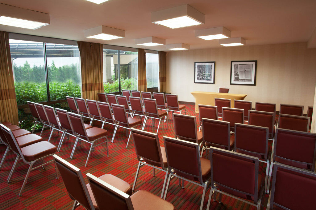 Four Points Philadelphia Northeast Hotel Bagian luar foto